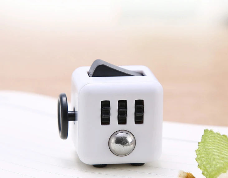 Solid Color Fidget Decompression Dice for Release Stress Autism Anxiety Relieve Adult Kids Stress Relief Anti-Stress Fingertip